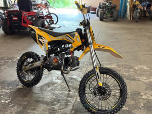 Herramienta Ligera de Alta Eficiencia Denago MX2 Edición Amarilla de 125cc para Acabado de Concreto, Lista para Envío Mundial - Product Image 4