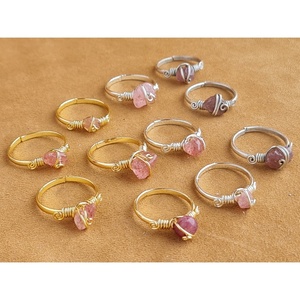 Anillos de Piedras Preciosas Chapados en Oro de Estilo Bohemio, Joyería de Latón con Diseño Único - Product Image 2