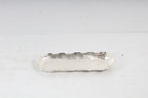 Juego niquelado de aluminio de dos bandejas para servir con dos tamaños y diseño diferentes Bandeja para servir con diseño martillado para uso en el servicio - Product Image 4