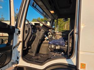 รถบรรทุก Iveco Trakker AD260T45W 6x6 ดีเซล เกียร์อัตโนมัติ พวงมาลัยซ้าย 12 สปีด 450 แรงม้า สำหรับงานขนส่ง - Product Image 4