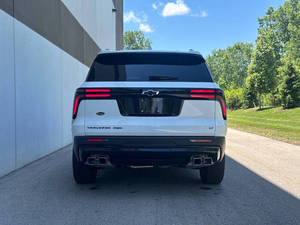 Chevrolet Traverse LT 2024 en Perfecto Estado - Product Image 2