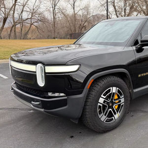 Rivian R1T Adventure Edition 2022 Usada, Motor Cuádruple, Tracción en las Cuatro Ruedas, Paquete de Batería Grande, Sin Modificar - Product Image 1