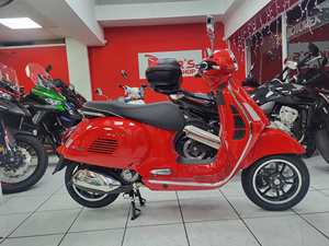 Venta Auténtica de Scooters VESPAS GTS300 (Super) Nuevas con 3 Años de Garantía, Origen Estadounidense - Product Image 4