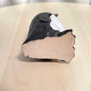 Scultura in Legno Fatta a Mano YEEYAYA, Statuetta di Pinguino Intagliata, Regalo di Natale, Giocattolo Natalizio - Product Image 1