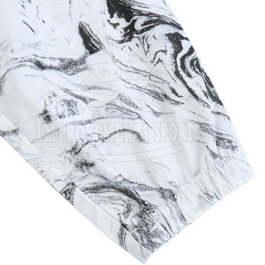 Chaqueta cortavientos de calidad superior con impresión por sublimación Chaqueta cortavientos hecha de poliéster para hombres - Product Image 4