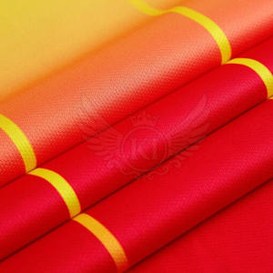 ชุดฟุตบอลผ้าโพลีเอสเตอร์น้ำหนักเบาสำหรับผู้ใหญ่ชุดพิมพ์ชื่อโลโก้ตามสั่ง - Product Image 4