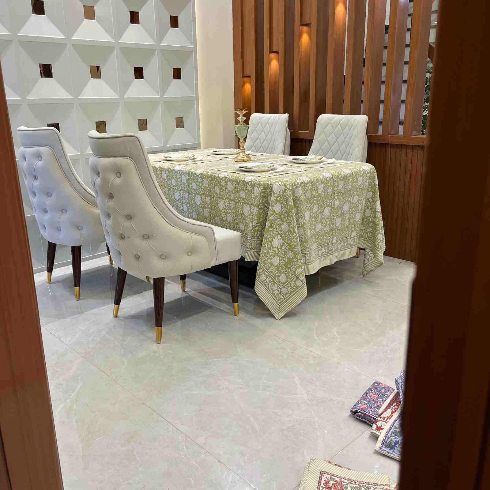 อะโวคาโด กรีน ฟลอรัล