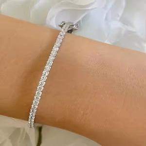 Joli diamant coupe ronde élégant diamant inspiré Twist Moissanite Bracelet et accessoire de bracelet pour femme - Product Image 3