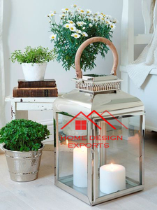 Lanterne en métal fini argenté au design attrayant au prix de gros Lanterne en métal pour la décoration intérieure Lanterne en métal - Product Image 5