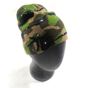 Gorro de Punto con Diseño de Camuflaje 100% Acrílico, Última Tendencia, Talla Ajustable, Unisex, Jacquard Premium, para Invierno y Actividades al Aire Libre - Product Image 1