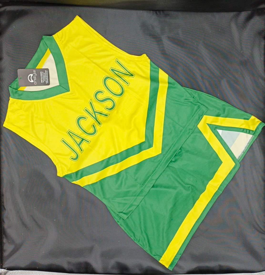 สีเขียว