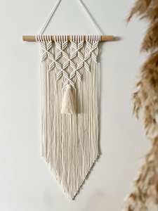 Tenture murale en macramé, fait à la main, design moderne, tailles personnalisables, forme unique pour décoration murale et miroir - Product Image 4