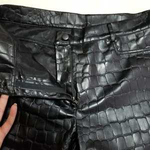 Pantalones de Cuero para Hombre, Cuero Genuino, Estilo Motero, Ajustados, Duraderos, Suaves, Elásticos, de Alta Calidad, Transpirables y Modernos - Product Image 5