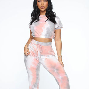 Top corto moderno para mujer con ajuste elástico suave y cómodo, ideal para atuendos de verano, looks urbanos, sesiones de gimnasio y uso diario. - Product Image 2