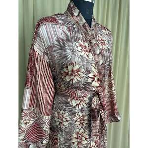 Vestido Kimono de Seda Reciclada Estilo Boho Chic Vintage para Mujer, Ideal para la Playa, Resort, Casa o como Túnica de Baño - Product Image 6