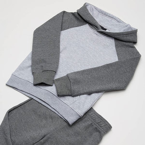 Trajes Deportivos Transpirables de Manga Larga con Logotipo Personalizado, el Mejor Estilo, Impresión por Sublimación, Algodón, Talla Grande, Diseño Sin Costuras de Verano - Product Image 2