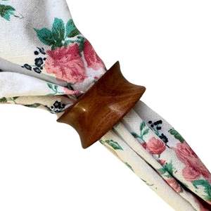 Set 12 Brown Concave Wood Napkin Rings for Festive Dining for Thanksgiving Farmhouse-Style Parties Table Decoration <b>Essential</b> - Product Image 6