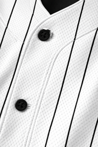 Maillot de baseball personnalisé blanc à fines rayures, chemise de baseball noire à manches raglan boutonnée, haut d'uniforme d'équipe uni et respirant - Product Image 5