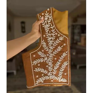 เสื้อแจ็คเก็ตผ้าซาตินแบบควิลท์สำหรับฤดูใบไม้ร่วงและฤดูหนาว ตกแต่งด้วยลูกปัดและงานปัก  รักษ์โลก กันลม แห้งเร็ว แขนครึ่งตัว บางเบา ระบายอากาศได้ดี - Product Image 2