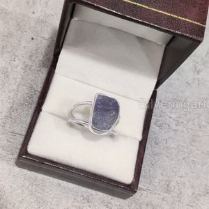 Bague pour femme en argent sterling 925 avec pierre brute naturelle Tanzanite, pierre de naissance de décembre, bijou statement - Product Image 1