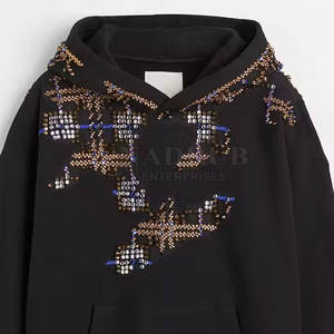 Pull à capuche avec motif graphique en strass Sweat à capuche Basics de haute qualité avec design en strass scintillant - Product Image 3