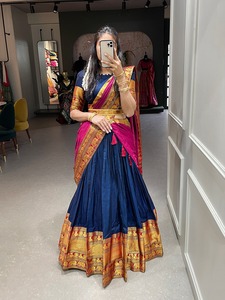 Vêtements traditionnels indiens vente chaude coton Lehenga Choli & Dupatta avec Zari tissage travail femme mode exportateur et fournisseur - Product Image 3