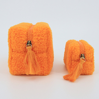 Pochette de maquillage en peluche multicolores en gros BSCI, adorable sac à maquillage en velours Teddy