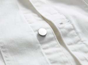 แจ็คเก็ตยีนส์ยูนิเซ็กส์ พรีเมียม ทรงเข้ารูป คอตั้ง กันลม ผ้าแคนวาส สไตล์ลำลอง เสื้อคลุมแฟชั่น ใส่ได้ทุกวัน มีฮู้ดด้านหน้า - Product Image 3