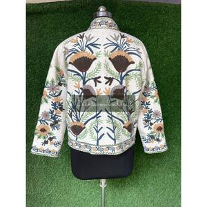 Chaqueta de tela TNT de algodón indio Casual Unisex Suzani abrigo con bordado a mano Chaqueta corta de invierno para mujer para ropa de fiesta - Product Image 6