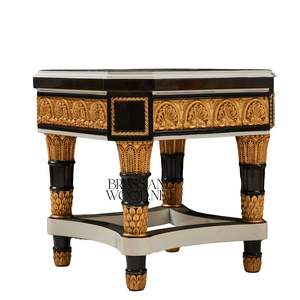 โต๊ะข้างทรงแปดเหลี่ยมสีดำสุดหรู พร้อมลายมุกประดับรูปพวงมาลัย และขาสีทองโบราณตกแต่งอย่างประณีต สำหรับตกแต่งบ้านสไตล์คลาสสิก - Product Image 4