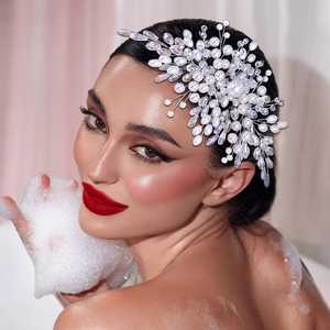 Peigne à cheveux Bridella BHP840 en strass ivoire, fait main, vintage, en métal, confortable et sécurisé pour mariage et fête - Product Image 4