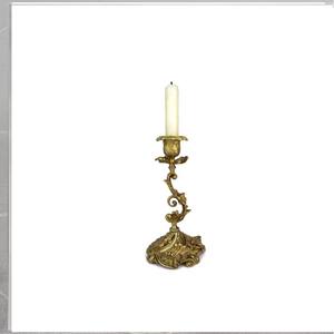 Bougeoir en métal vintage intemporel avec fini antique gracieux pour la décoration intérieure haut de gamme et la configuration de l'ambiance de mariage - Product Image 3