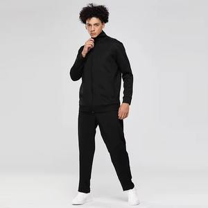 Chaquetas deportivas de poliéster de alta calidad para hombre Chaquetas de cuello alto con logotipo personalizado de pista de rayas lisas al por mayor - Product Image 4