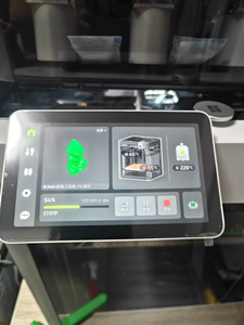 Impresora 3D Industrial X1-Carbon Combo de Alta Productividad y Automatización, 5 Años de Garantía, Nivelación Automática, FDM para Laboratorio - Product Image 2