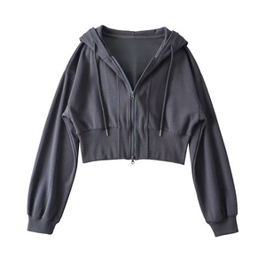 2023 printemps survêtement pull salle de sport personnalisé entraînement taille élastique femmes haut court à capuche surdimensionné à capuche femmes coton bio sweat - Product Image 3