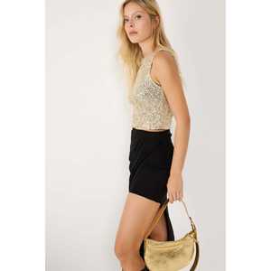 Blusa Casual con Lentejuelas Doradas Bordadas, Bordado Floral, Cuello en V, Sin Mangas, Talla XL, Material de Poliéster con Chifón en la Parte Delantera - Product Image 4