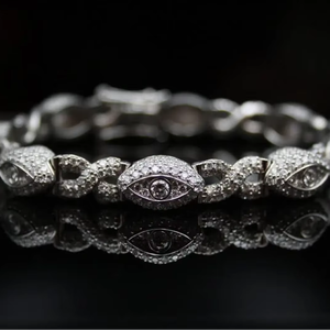 Pulsera de Eslabones con Incrustaciones de Piedras, Tono Plateado, Joyería Brillante, Estilo Protector, Pulsera de Moda para Hombre y Mujer - Product Image 1