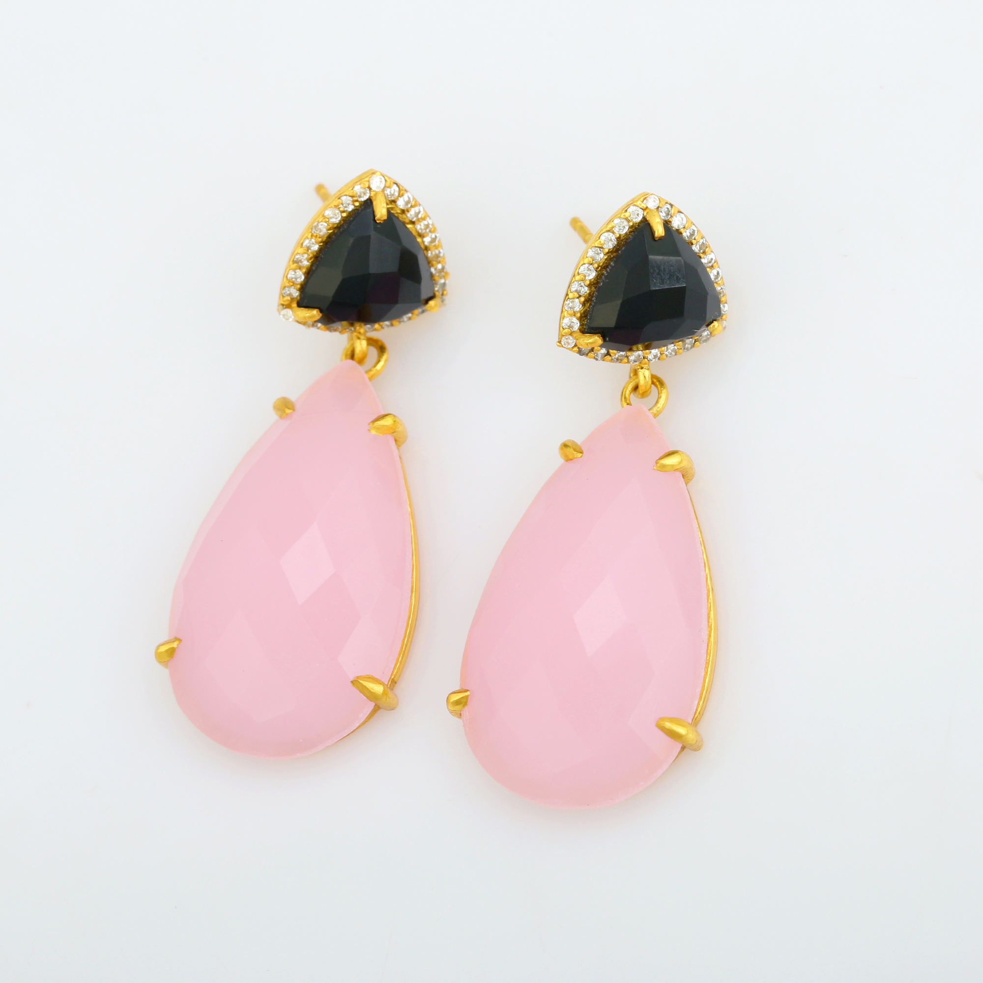 สีชมพูดำ