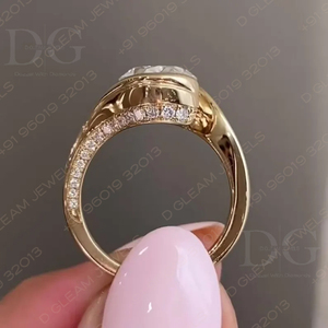 แหวนหมั้นและแต่งงานเงินแท้ ประดับเพชรโมอิสซาไนต์ทรงอัสเชอร์ 4 กะรัต รับรองโดย IGI แบบ Bypass Solitaire Eternity Bezel Set สำหรับเจ้าสาว - Product Image 2