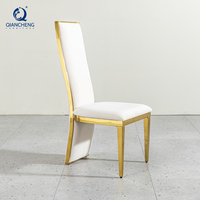 Chaise de salle à manger contemporaine en velours et métal, mobilier italien haut de gamme, chaise de salle à manger moderne de haute qualité pour hôtel