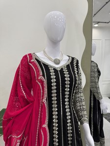 Conjunto Anarkali Palazzo de Diseño, Ropa Étnica Elegante para Fiesta, Confeccionado en Tonos Clásicos, Tela Premium, Detalles Casuales Reversibles - Product Image 5