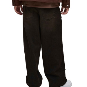 Mejora tu estilo casual con una estética elegante de costuras a mano y un acabado fino en tu nueva pantalona vaquera bordada. - Product Image 3