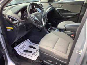 2017 Hy * undai Santa Fe SE d'occasion - Product Image 5