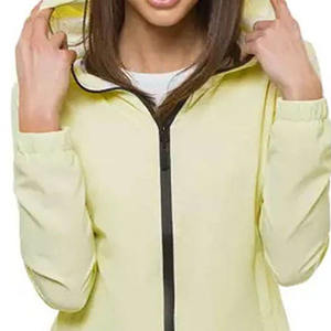 2025 nouveau logo personnalisé en gros respirant Softshell vestes de pluie pour chutes de neige imperméable vents topper vestes de randonnée pour les femmes - Product Image 4