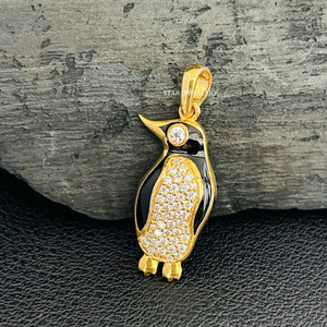 Pendentif pingouin en diamant naturel en or massif 14 carats Bijoux fins. - Product Image 5