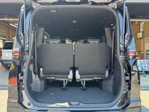 MINI VAN 2023 T0YY0TA VOXY S Z 1797cc 2 roues motrices d'occasion - Product Image 4