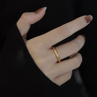 Bague pour femme en acier inoxydable poli et lisse, plaqué or 18 carats, style coréen, avec forme géométrique, idéale pour un cadeau