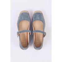 Espadrille à talon compensé fermé et talon bas