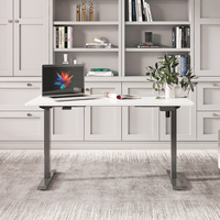 Bureau ergonomique extensible en bois moderne OMNI avec gestion des câbles et table à hauteur réglable pour le bureau