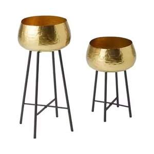 Pot de fleurs en métal personnalisable de forme ronde New Look avec support Design unique pour une utilisation décorative intérieure et extérieure - Product Image 6